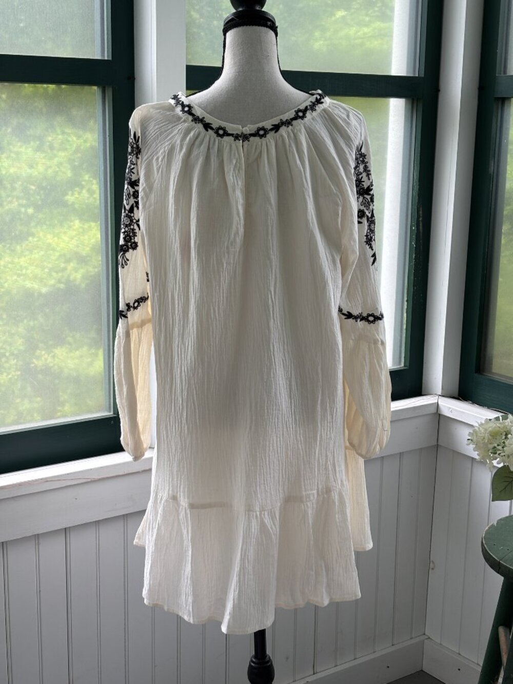 Hayden Los Angeles Cream Embroidered Boho Mini Dress — NWT - Picture 4 of 6